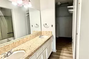 1027 W Dakota, Fresno, CA 93705 - Photo 8