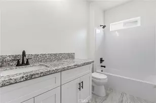 3447 E Douglas Ave, Visalia, CA 93292 - Photo 30