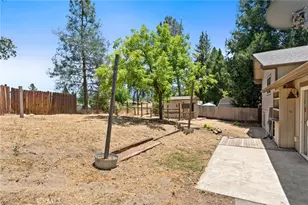 39749 Pine Ridge Rd, Oakhurst, CA 93644 - Photo 36