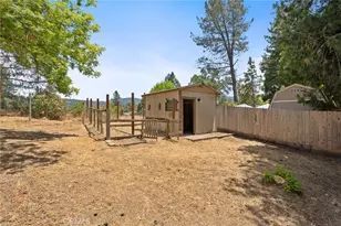 39749 Pine Ridge Rd, Oakhurst, CA 93644 - Photo 40