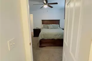 1009 S Elverta St, Visalia, CA 93292 - Photo 32