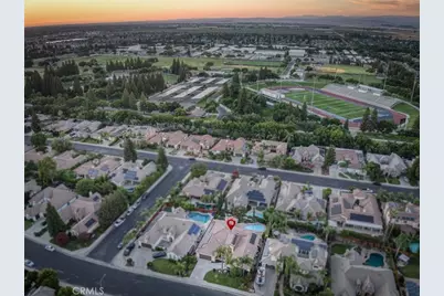 73 W Houston, Clovis, CA 93611 - Photo 2