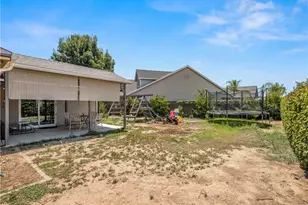 391 Rosewood, Sanger, CA 93657 - Photo 30