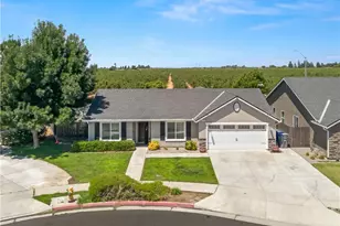 391 Rosewood, Sanger, CA 93657 - Photo 2