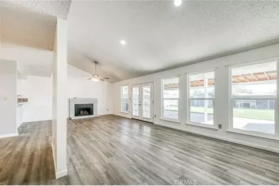 4885 E Atchison Ave, Fresno, CA 93725 - Photo 8