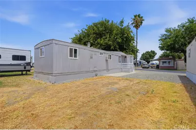 12846 W Lacey Boulevard #15, Hanford, CA 93230 - Photo 2