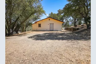 42025 Road 415, Coarsegold, CA 93614 - Photo 16