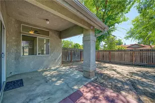 2231 E Pryor Dr, Fresno, CA 93720 - Photo 32