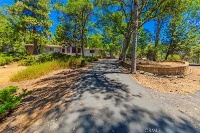 42395 Maples Lane, Oakhurst, CA 93644 - Photo 2