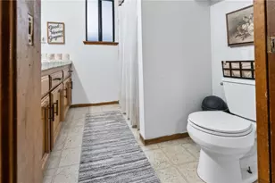 1307 S Arkle St, Visalia, CA 93292 - Photo 20