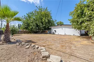 2214 S Locust, Visalia, CA 93277 - Photo 40