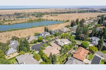 333 W River Court, Fresno, CA 93711 - Photo 50