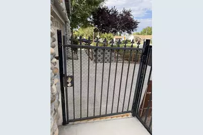 43963 Glenraven Road, Lancaster, CA 93535 - Photo 12