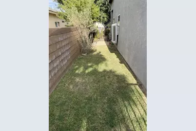 43963 Glenraven Road, Lancaster, CA 93535 - Photo 16