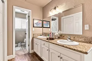 805 E Kelso, Fresno, CA 93720 - Photo 48
