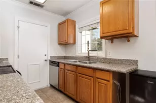 4012 E Clinton, Fresno, CA 93703 - Photo 8
