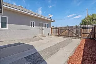 1229 N Redington, Hanford, CA 93230 - Photo 34
