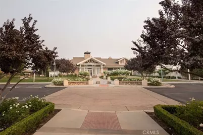 10588 E Fieldstone Avenue, Clovis, CA 93619 - Photo 46