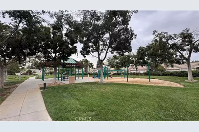 10588 E Fieldstone Avenue, Clovis, CA 93619 - Photo 44