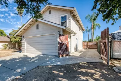 571 W Pat, Clovis, CA 93612 - Photo 34