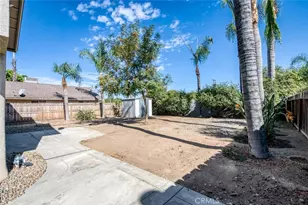 571 W Pat, Clovis, CA 93612 - Photo 32