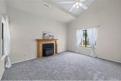 571 W Pat, Clovis, CA 93612 - Photo 8