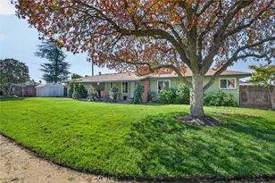 75 W Sierra, Clovis, CA 93612 - Photo 28