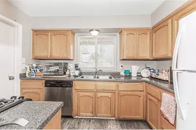 1145 Van Court, Hanford, CA 93230 - Photo 12