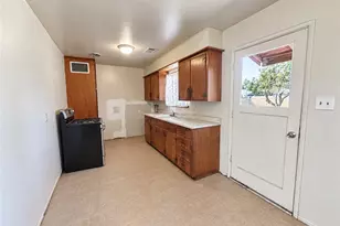 180 E Warner Ave, Fresno, CA 93710 - Photo 8