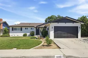 649 W Ashcroft, Clovis, CA 93612 - Photo 2