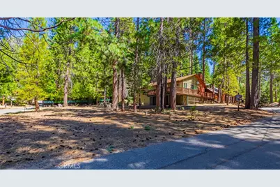 8005 Cedar, Wawona, CA 95389 - Photo 6