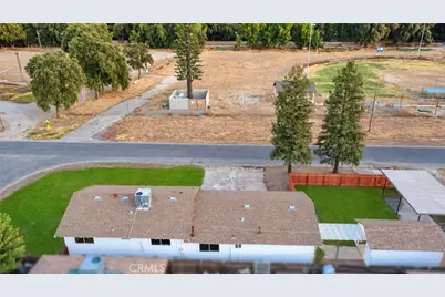 20943 S Castro, Laton, CA 93242 - Photo 32