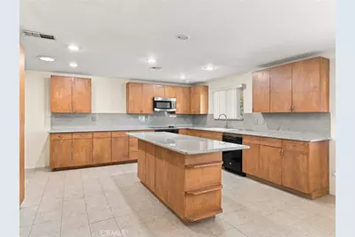 5170 E Huntington, Fresno, CA 93727 - Photo 12