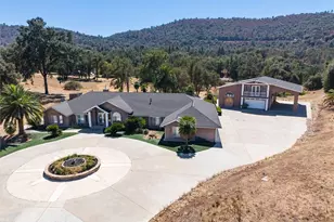 49344 Deerview Ln, Oakhurst, CA 93644 - Photo 2