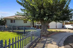 800 Frank Ct, Manteca, CA 95336 - Photo 2