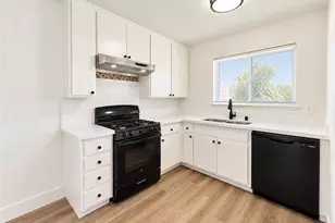 587 Sunset St, Kingsburg, CA 93631 - Photo 10