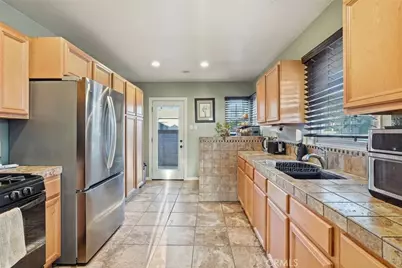 9115 Walnut, Bellflower, CA 90706 - Photo 16