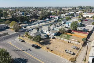 130 E 4th St, Hanford, CA 93230 - Photo 32