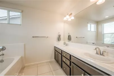 5438 W Santa Barbara, Fresno, CA 93722 - Photo 34