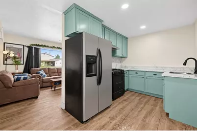 407 2nd Avenue, Visalia, CA 93291 - Photo 8