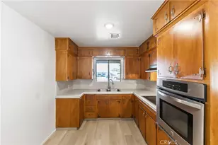 4560 E Fountain Way, Fresno, CA 93726 - Photo 8