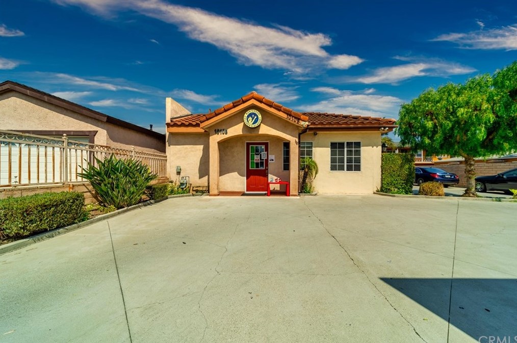 10112 10108 California Ave, South Gate, CA 90280