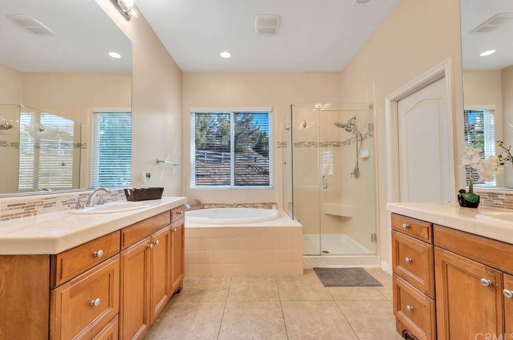 33411 Desert Rd, Acton CA  93510-1370 exterior