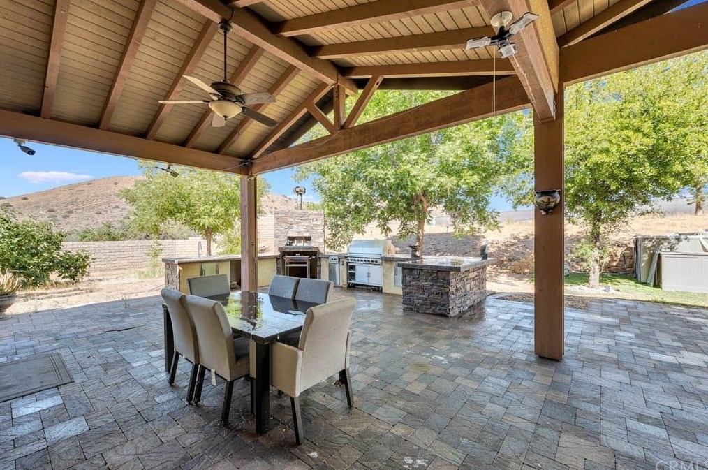 33411 Desert Rd, Acton CA  93510-1370 exterior