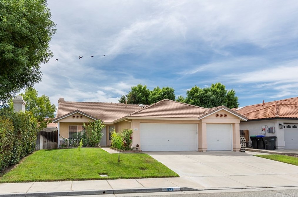 822 Pike Dr, Hemet, CA 92544-7823