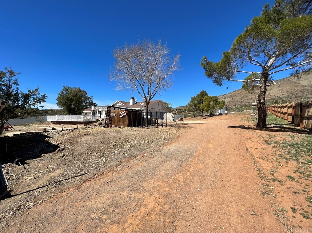 2665 Westcoatt St, Acton CA  93510-1351 exterior