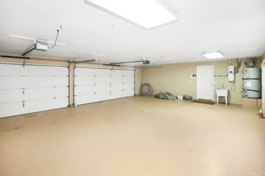 20767 Sunset Dr, Apple Valley CA  92308-5359 exterior