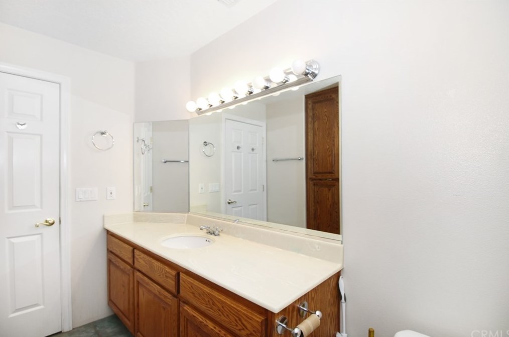 20767 Sunset Dr, Apple Valley CA  92308-5359 exterior