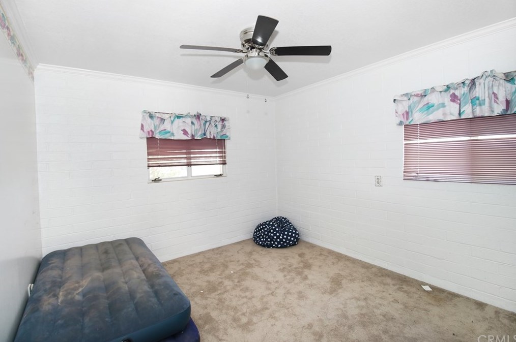 20767 Sunset Dr, Apple Valley CA  92308-5359 exterior