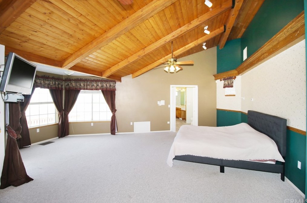 20767 Sunset Dr, Apple Valley CA  92308-5359 exterior